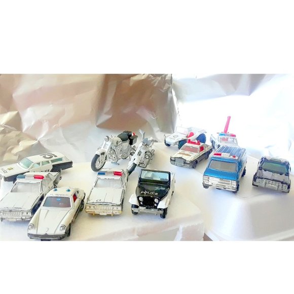 44 Varity Mini Metal Japanese Made Toy Cars - Picture 2 of 6